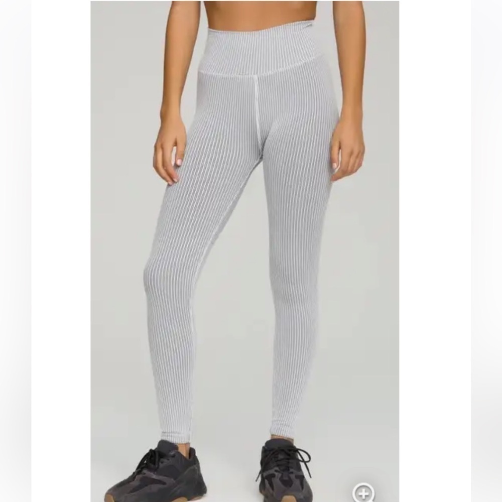 Good American NWT Seamless Core Power Leggings